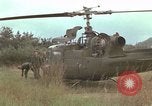Immagine di 1° aria divisione di cavalleria Ankhe Vietnam del Sud, 1966, secondo 38 filmato di repertorio 65675036501