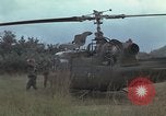 Immagine di 1° aria divisione di cavalleria Ankhe Vietnam del Sud, 1966, secondo 40 filmato di repertorio 65675036501