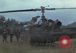 Immagine di 1° aria divisione di cavalleria Ankhe Vietnam del Sud, 1966, secondo 41 filmato di repertorio 65675036501
