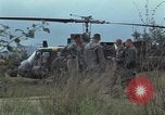 Immagine di 1° aria divisione di cavalleria Ankhe Vietnam del Sud, 1966, secondo 51 filmato di repertorio 65675036501