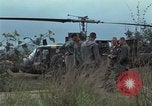 Immagine di 1° aria divisione di cavalleria Ankhe Vietnam del Sud, 1966, secondo 52 filmato di repertorio 65675036501