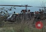 Immagine di 1° aria divisione di cavalleria Ankhe Vietnam del Sud, 1966, secondo 54 filmato di repertorio 65675036501