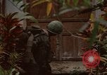 Immagine di 1° aria divisione di cavalleria Ankhe Vietnam del Sud, 1966, secondo 14 filmato di repertorio 65675036502