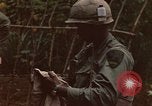 Immagine di 1° aria divisione di cavalleria Ankhe Vietnam del Sud, 1966, secondo 30 filmato di repertorio 65675036502