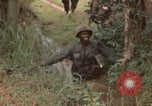 Immagine di 1° aria divisione di cavalleria Ankhe Vietnam del Sud, 1966, secondo 33 filmato di repertorio 65675036502