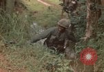 Immagine di 1° aria divisione di cavalleria Ankhe Vietnam del Sud, 1966, secondo 36 filmato di repertorio 65675036502