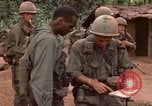 Immagine di 1° aria divisione di cavalleria Ankhe Vietnam del Sud, 1966, secondo 40 filmato di repertorio 65675036502