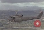Immagine di 1° aria divisione di cavalleria Ankhe Vietnam del Sud, 1966, secondo 6 filmato di repertorio 65675036503