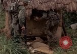 Immagine di 1° aria divisione di cavalleria Ankhe Vietnam del Sud, 1966, secondo 36 filmato di repertorio 65675036503
