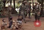 Immagine di 1° aria divisione di cavalleria Ankhe Vietnam del Sud, 1966, secondo 51 filmato di repertorio 65675036503