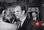 Immagine di Humphrey e 1968 Convenzione Nazionale Democratica arrivano i leader Chicago Illinois USA, 1968, secondo 42 filmato di repertorio 65675036505