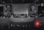 Immagine di Hubert Humphrey discorso di accettazione nomina presidenziale Chicago Illinois USA, 1968, secondo 28 filmato di repertorio 65675036510