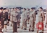 Standbild British Commonwealth troop review in Japan nach Zweiten Weltkrieg Kure Japan, 1946, aus Sekunde 17 historischem Filmmaterial Videoclip 65675036520