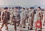 Standbild British Commonwealth troop review in Japan nach Zweiten Weltkrieg Kure Japan, 1946, aus Sekunde 18 historischem Filmmaterial Videoclip 65675036520