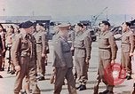 Standbild British Commonwealth troop review in Japan nach Zweiten Weltkrieg Kure Japan, 1946, aus Sekunde 20 historischem Filmmaterial Videoclip 65675036520