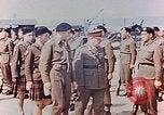 Standbild British Commonwealth troop review in Japan nach Zweiten Weltkrieg Kure Japan, 1946, aus Sekunde 22 historischem Filmmaterial Videoclip 65675036520