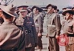 Standbild British Commonwealth troop review in Japan nach Zweiten Weltkrieg Kure Japan, 1946, aus Sekunde 33 historischem Filmmaterial Videoclip 65675036520