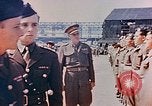 Standbild British Commonwealth troop review in Japan nach Zweiten Weltkrieg Kure Japan, 1946, aus Sekunde 45 historischem Filmmaterial Videoclip 65675036520