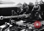 Standbild NS-Militärs Vorschüsse Charkow Ukraine, 1943, aus Sekunde 16 historischem Filmmaterial Videoclip 65675036552