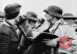 Standbild NS-Militärs Vorschüsse Charkow Ukraine, 1943, aus Sekunde 22 historischem Filmmaterial Videoclip 65675036552