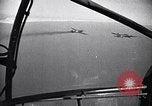 Immagine di Tedesco Heinkel 111 bombardieri Regno Unito, 1941, secondo 50 filmato di repertorio 65675036558