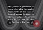 Image les soins et l'entretien de voitures privées en temps de guerre United States USA, 1943, de la seconde 25 séquences d'archives historiques vidéo 65675036559