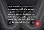 Image les soins et l'entretien de voitures privées en temps de guerre United States USA, 1943, de la seconde 28 séquences d'archives historiques vidéo 65675036559