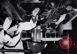 Image Entretien des voitures United States USA, 1941, de la seconde 48 séquences d'archives historiques vidéo 65675036562