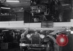 Image ligne d'assemblage automobile Ford United States USA, 1930, de la seconde 57 séquences d'archives historiques vidéo 65675036563