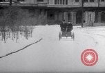 Immagine di Henry Ford e sua moglie United States USA, 1927, secondo 7 filmato di repertorio 65675036565