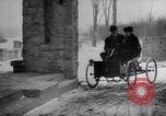 Immagine di Henry Ford e sua moglie United States USA, 1927, secondo 20 filmato di repertorio 65675036565