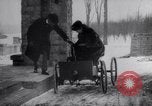 Immagine di Henry Ford e sua moglie United States USA, 1927, secondo 30 filmato di repertorio 65675036565