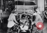 Standbild Geschichte der Studebaker Automobilherstellung South Bend Indiana USA, 1925, aus Sekunde 7 historischem Filmmaterial Videoclip 65675036570