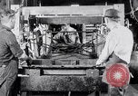 Standbild Geschichte der Studebaker Automobilherstellung South Bend Indiana USA, 1925, aus Sekunde 18 historischem Filmmaterial Videoclip 65675036570