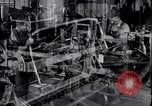 Standbild Geschichte der Studebaker Automobilherstellung South Bend Indiana USA, 1925, aus Sekunde 47 historischem Filmmaterial Videoclip 65675036570