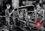Standbild Geschichte der Studebaker Automobilherstellung South Bend Indiana USA, 1925, aus Sekunde 48 historischem Filmmaterial Videoclip 65675036570