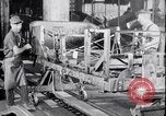 Standbild Geschichte der Studebaker Automobilherstellung South Bend Indiana USA, 1925, aus Sekunde 59 historischem Filmmaterial Videoclip 65675036570
