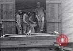 Immagine di Storia del carrello a motore United States USA, 1923, secondo 42 filmato di repertorio 65675036584