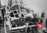 Image Assemblage du moteur Dodge Maryland United States USA, 1919, de la seconde 39 séquences d'archives historiques vidéo 65675036607