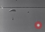 Standbild parachute Jumper Lakehurst New Jersey USA, 1936, aus Sekunde 32 historischem Filmmaterial Videoclip 65675036628