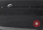 Standbild parachute Jumper Lakehurst New Jersey USA, 1936, aus Sekunde 38 historischem Filmmaterial Videoclip 65675036628