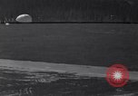 Standbild parachute Jumper Lakehurst New Jersey USA, 1936, aus Sekunde 40 historischem Filmmaterial Videoclip 65675036628
