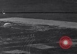 Standbild parachute Jumper Lakehurst New Jersey USA, 1936, aus Sekunde 44 historischem Filmmaterial Videoclip 65675036628