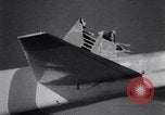 Standbild beschädigt B-52 Flugzeug landet sicher Blytheville Arkansas USA, 1964, aus Sekunde 19 historischem Filmmaterial Videoclip 65675036635