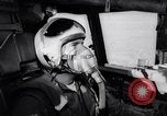Standbild beschädigt B-52 Flugzeug landet sicher Blytheville Arkansas USA, 1964, aus Sekunde 21 historischem Filmmaterial Videoclip 65675036635