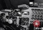 Standbild beschädigt B-52 Flugzeug landet sicher Blytheville Arkansas USA, 1964, aus Sekunde 23 historischem Filmmaterial Videoclip 65675036635