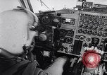 Standbild beschädigt B-52 Flugzeug landet sicher Blytheville Arkansas USA, 1964, aus Sekunde 34 historischem Filmmaterial Videoclip 65675036635
