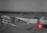Standbild beschädigt B-52 Flugzeug landet sicher Blytheville Arkansas USA, 1964, aus Sekunde 35 historischem Filmmaterial Videoclip 65675036635