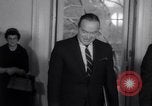Standbild Präsident Johnson Ostern Dichtungen Unterstützung Washington DC USA, 1964, aus Sekunde 16 historischem Filmmaterial Videoclip 65675036637