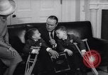 Standbild Präsident Johnson Ostern Dichtungen Unterstützung Washington DC USA, 1964, aus Sekunde 49 historischem Filmmaterial Videoclip 65675036637